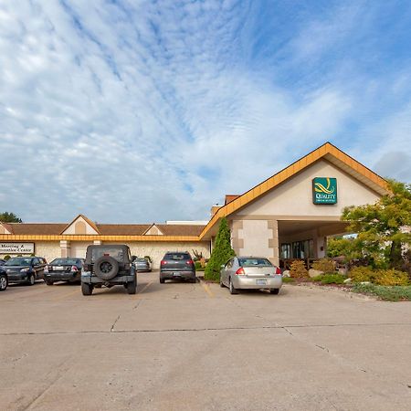 Quality Inn & Suites Escanaba North Экстерьер фото