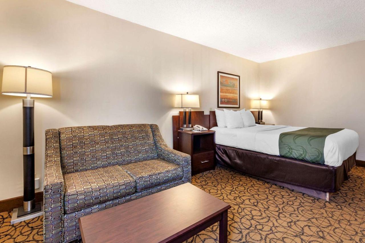 Quality Inn & Suites Escanaba North Экстерьер фото