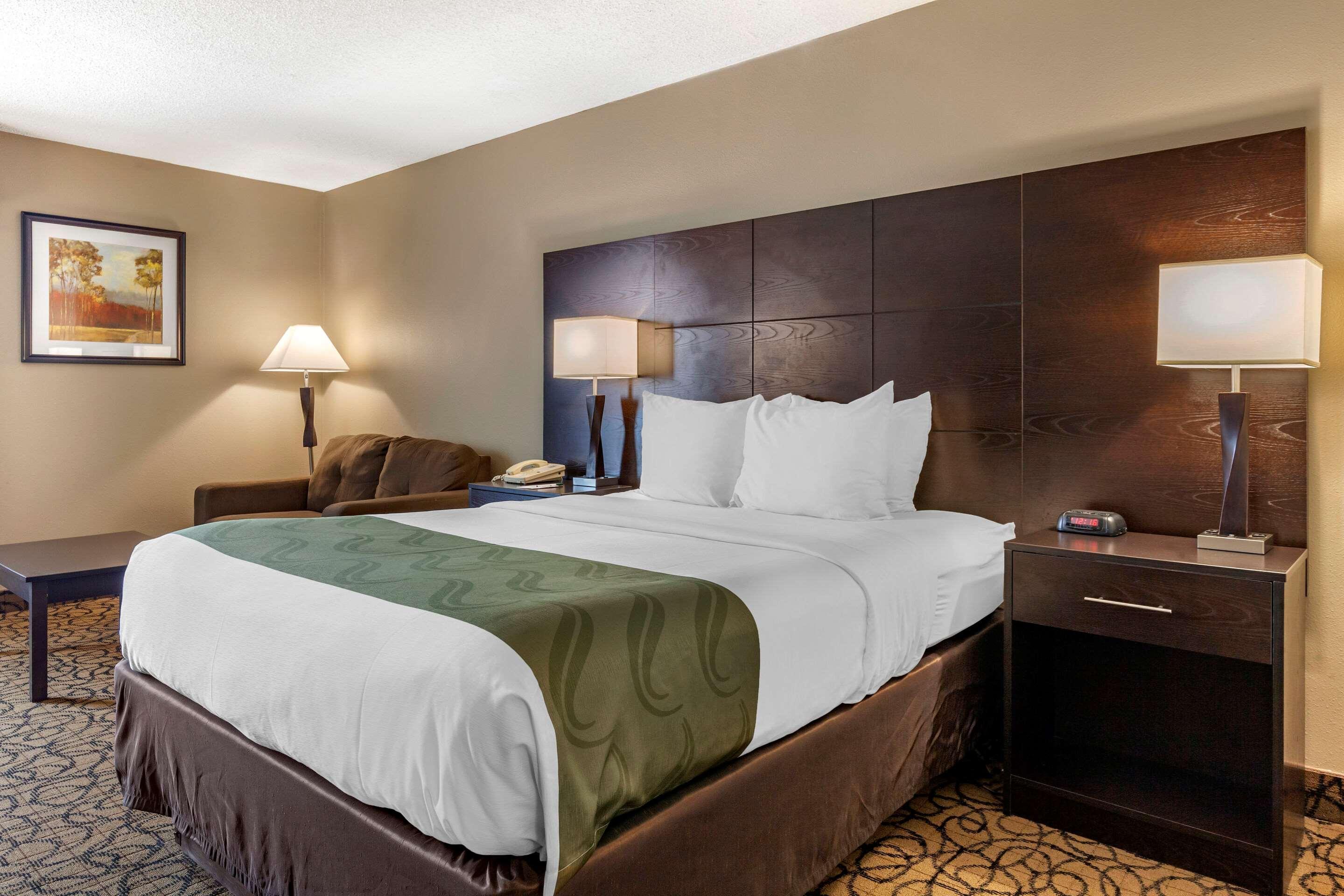 Quality Inn & Suites Escanaba North Экстерьер фото