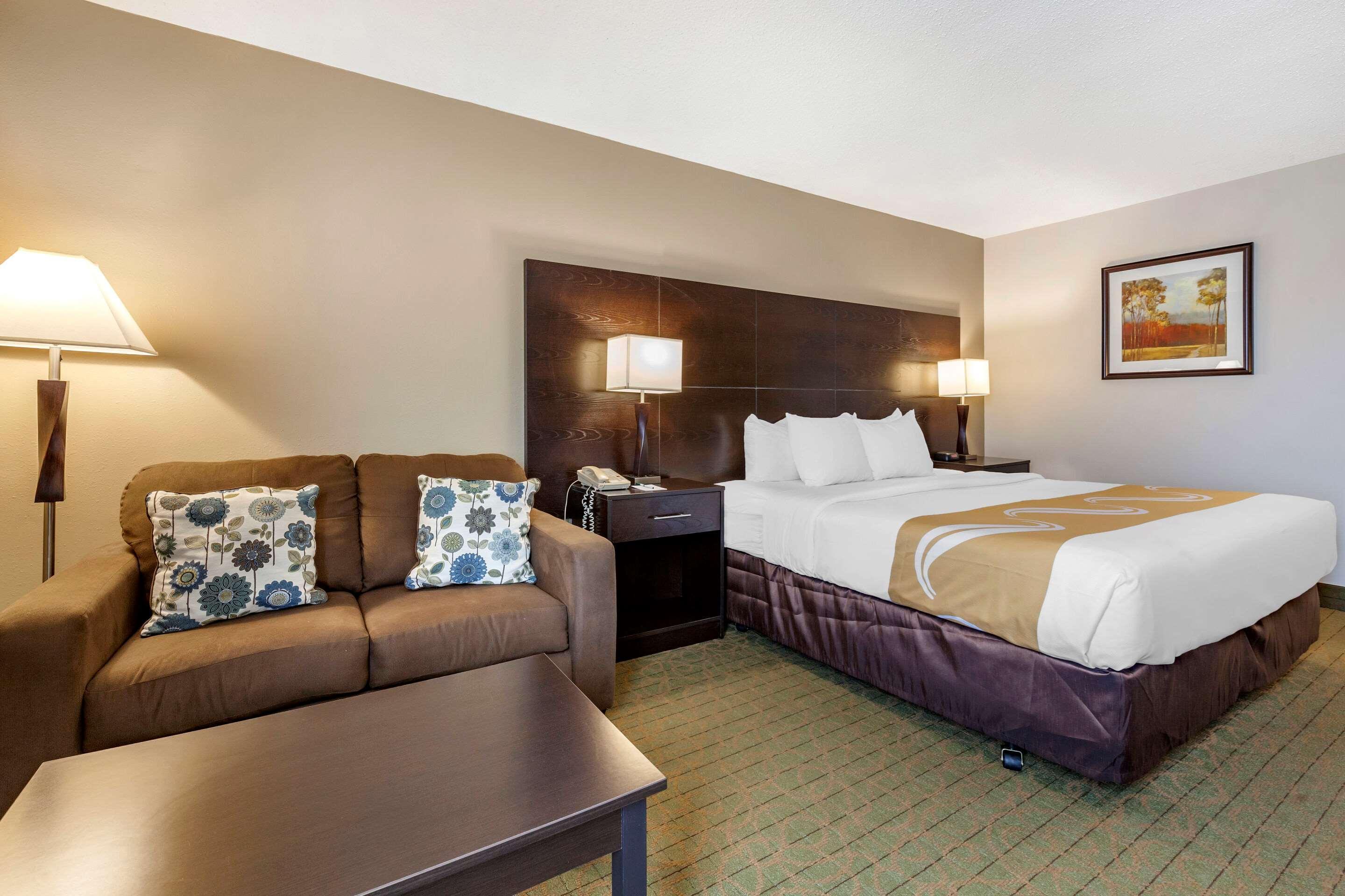 Quality Inn & Suites Escanaba North Экстерьер фото