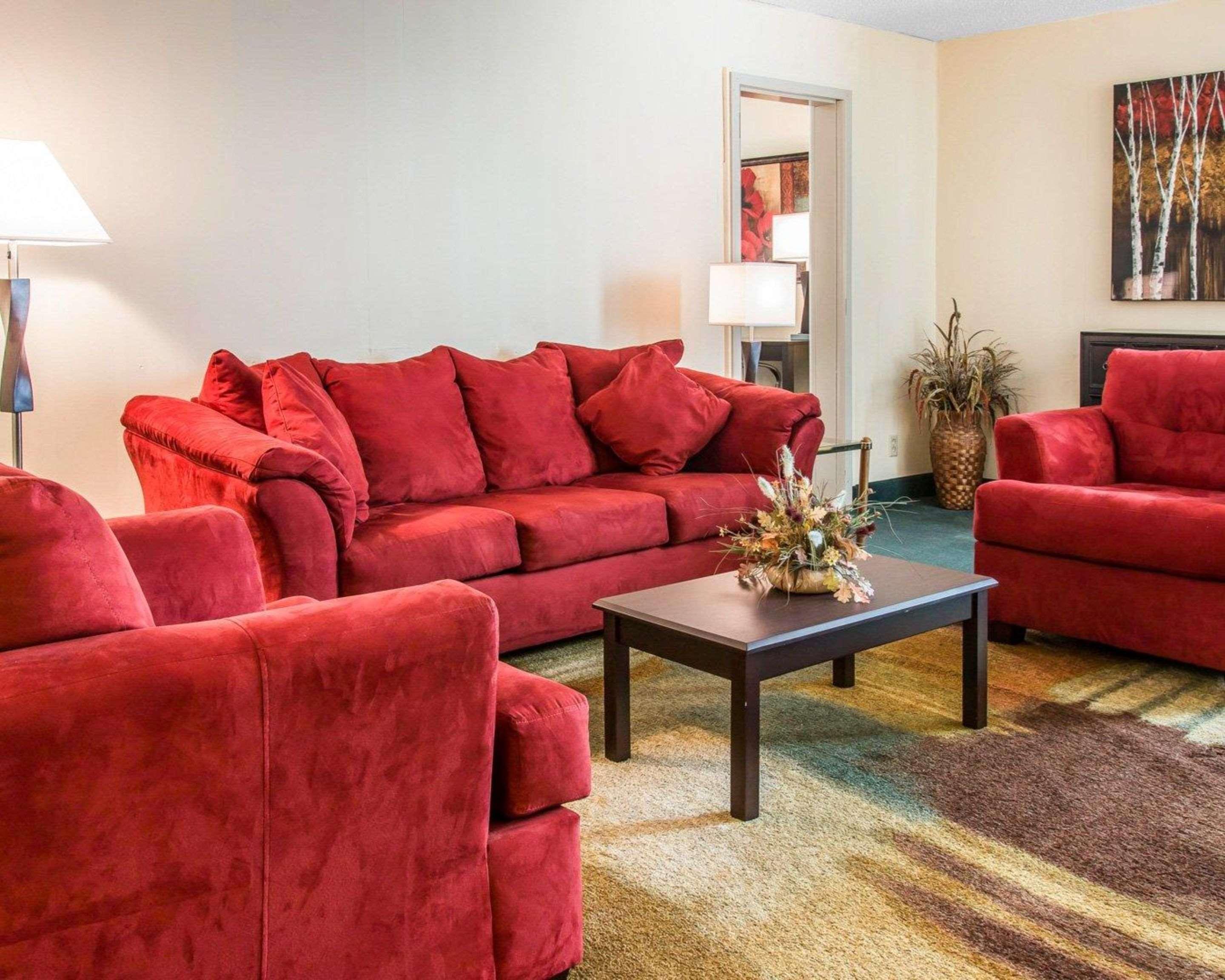 Quality Inn & Suites Escanaba North Экстерьер фото