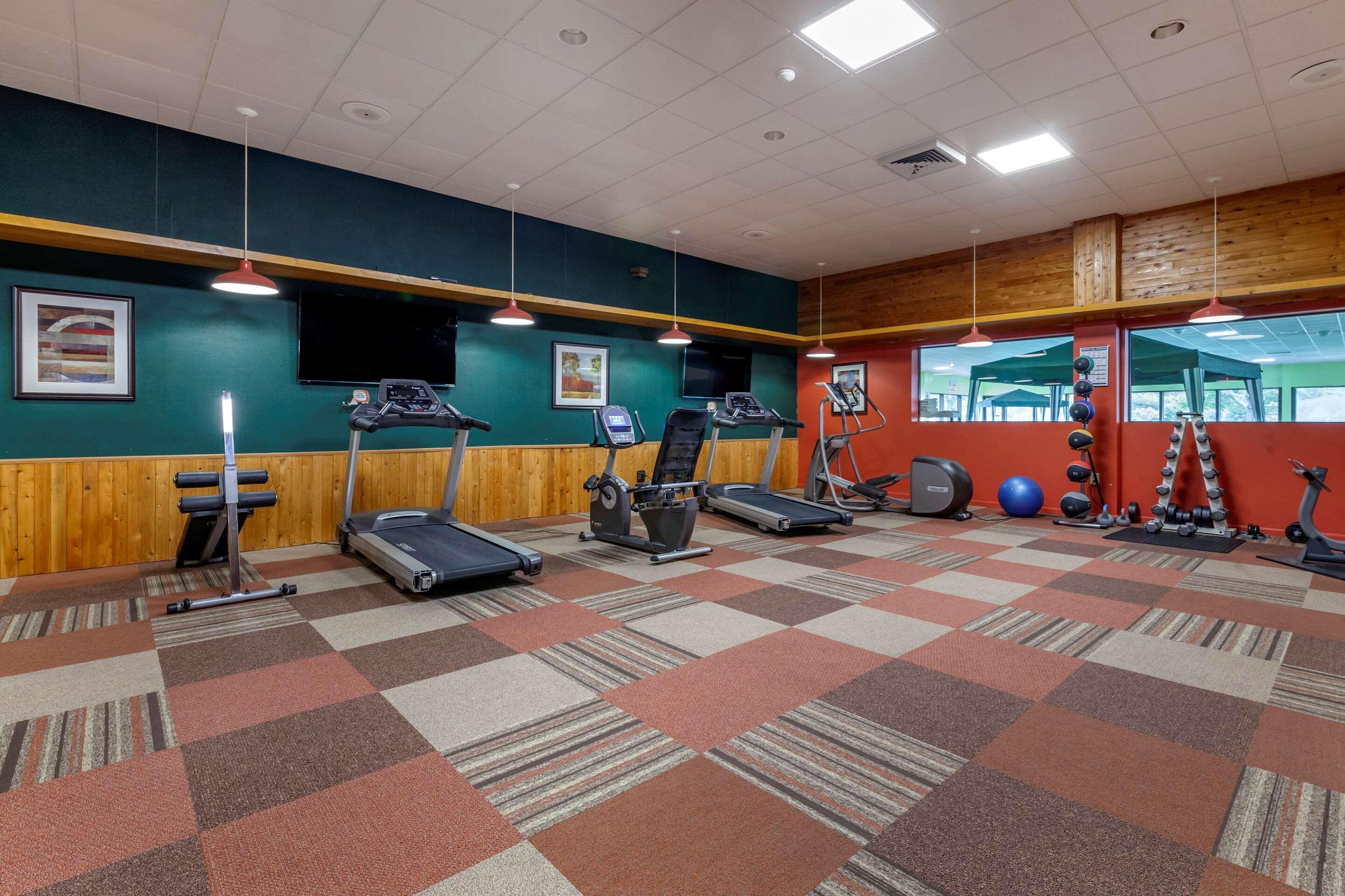 Quality Inn & Suites Escanaba North Экстерьер фото